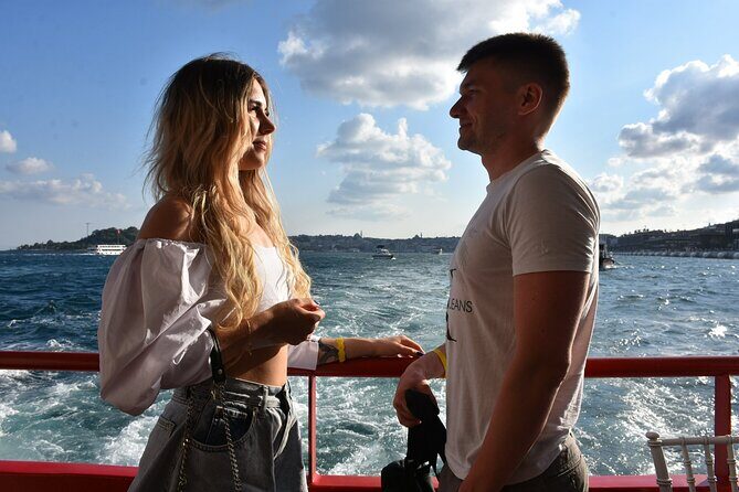 Bosphorus Sightseeing Cruise Tour with Audio Guide - The smartphone audio guide: how to make it work when the wind wins