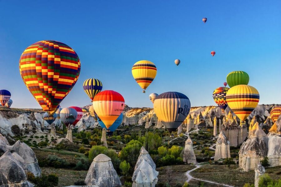 Cappadocia: Goreme Hot Air Balloon Flight at Sunrise - Snacks, balloon inflation, and your pre-flight rhythm