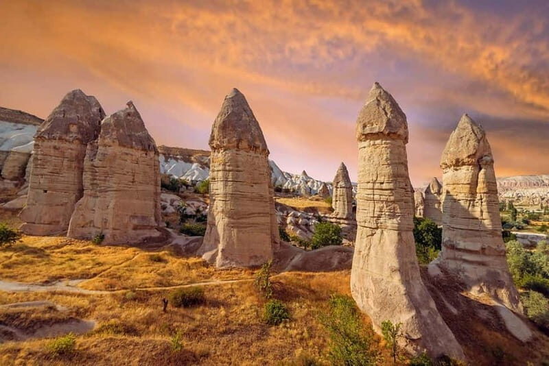 Cappadocia: Guided Red Tour with Lunch and Ticket - Uçhisar Castle Area: The “Center of It All” Viewpoint