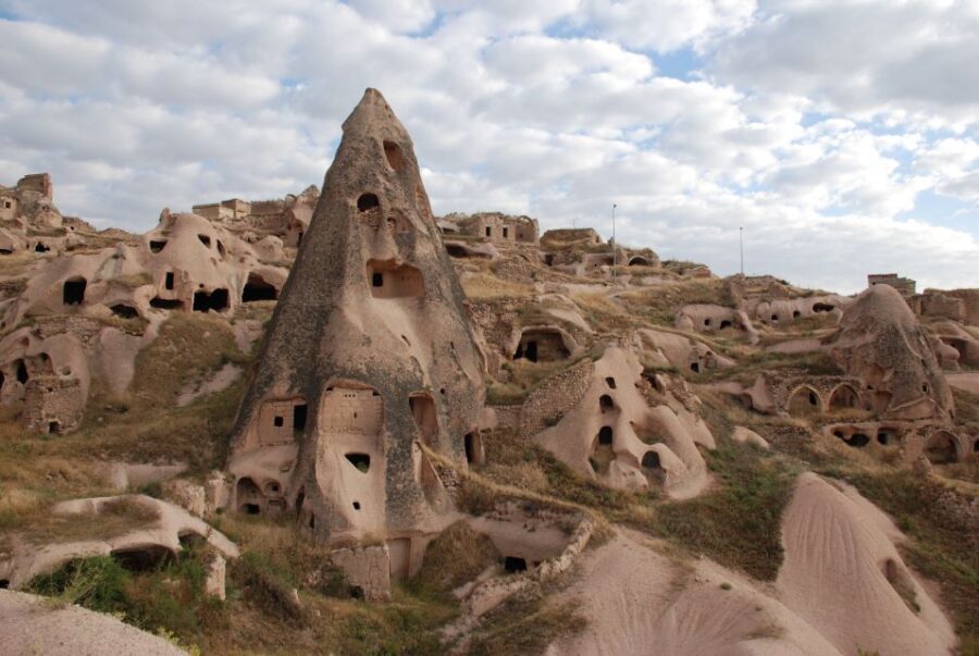 Cappadocia: Highlights Tour with Lunch and Entry Tickets - Göreme Open Air Museum: the cave dwellings and the famous fresco cave church