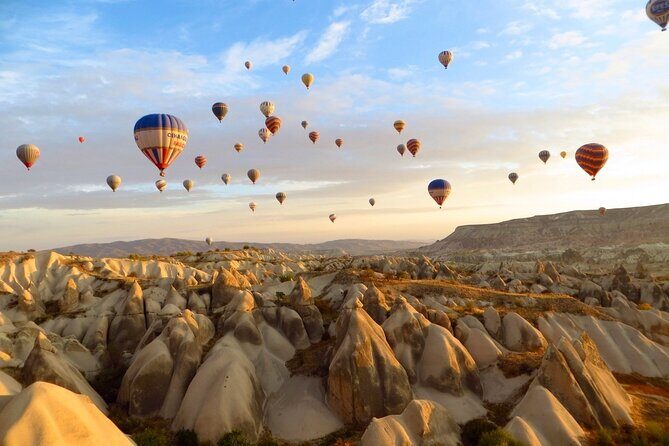 Cappadocia Hot Air Balloon Flight over Goreme - Before takeoff: inflation is part of the show
