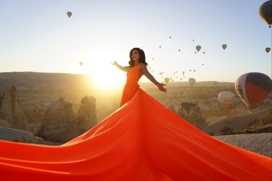 Cappadocia: Private Outdoor Photoshoot at Sunrise w/Transfer - Sunrise photos in Göreme: why this setup works