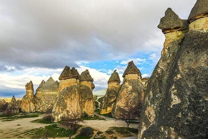 Cappadocia Red Tour - Stop 3: Pasabag (Pasabagi) and the three-hatted fairy chimneys