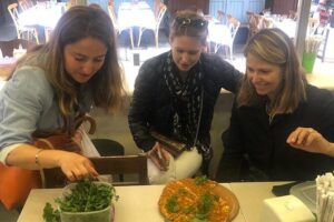 Eating Like a Local: Learn About Diverse Culinary Culture of Turkey - Kadiköy Çarşısı: Pickles, Lahmacun, Mezes, and Real Neighborhood Eating