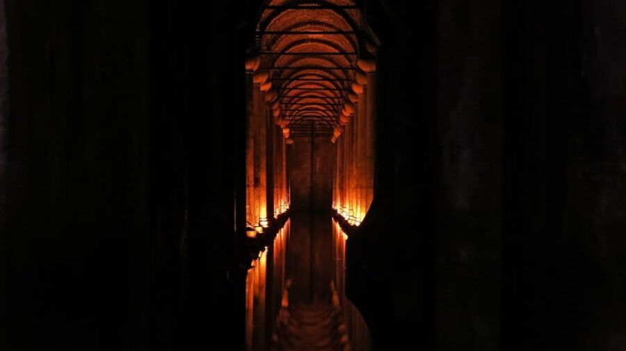 Istanbul: Basilica Cistern Skip-the-Ticket-Line Guided Tour - Finding the Meeting Point by the Blue Mosque Tram Stop