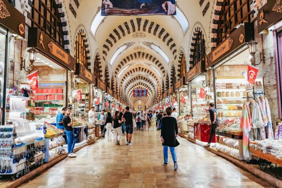 Istanbul: Best of the City 1, 2 or 3-Day Private Guided Tour - Day 1: Sultanahmet highlights with Topkapi, Hagia Sophia, Blue Mosque, and the bazaar