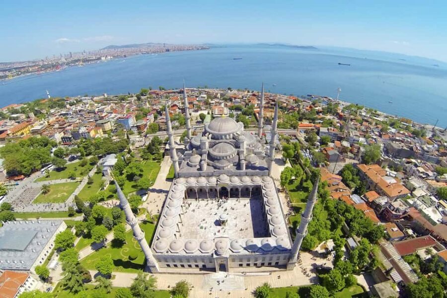 Istanbul: Blue Mosque and Hagia Sophia Tour w/Entry Tickets - Priority Entry to Two Icons: What It Buys You for $37