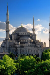 Istanbul: Blue Mosque, Basilica Cistern, & Hagia Sophia Tour - Meet your MegaPass guide at Dsign Cafe, by the Hippodrome