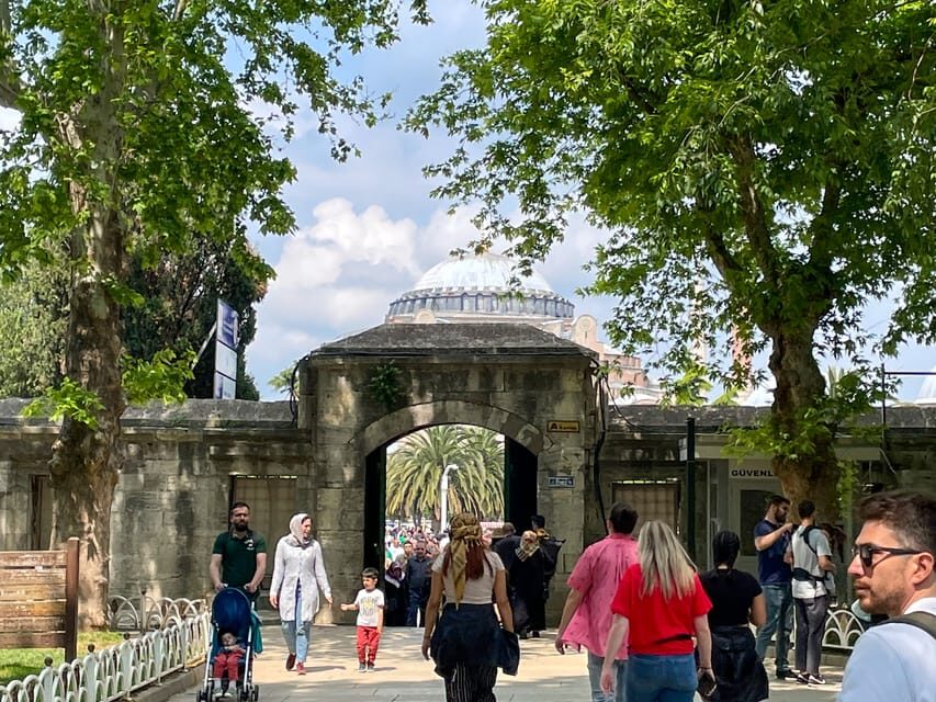 Istanbul: Blue Mosque, Basilica Cistern, & Hagia Sophia Tour - What makes the guide experience matter (and which names come up)
