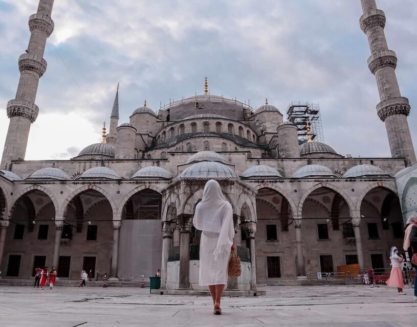 Istanbul: Blue Mosque, Hagia Sophia, & Basilica Cistern Tour - Entering the Blue Mosque: tiles, Islam, and what to bring