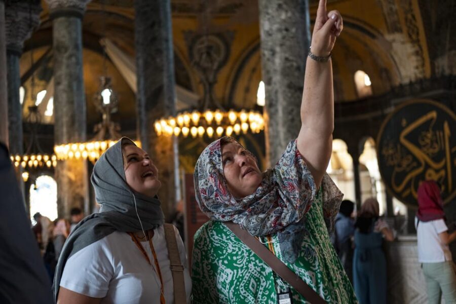 Istanbul: Blue Mosque & Hagia Sophia Guided Tour w/ Tickets - Hagia Sophia: priority entry plus the Byzantine-to-Ottoman story