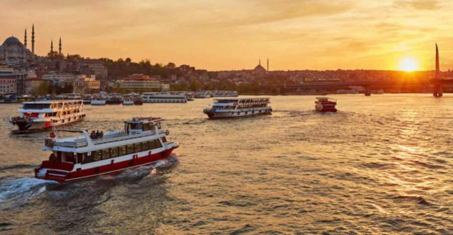 Istanbul: Bosphorus And Golden Horn Morning or Sunset Cruise - Morning light vs sunset glow: which timing fits your style
