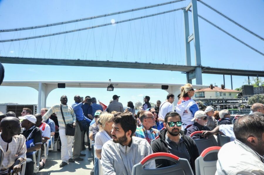 Istanbul: Bosphorus Cruise w/Audio Guide and Sunset Option - Dolmabahçe Palace and Ortaköy: the European shore highlights