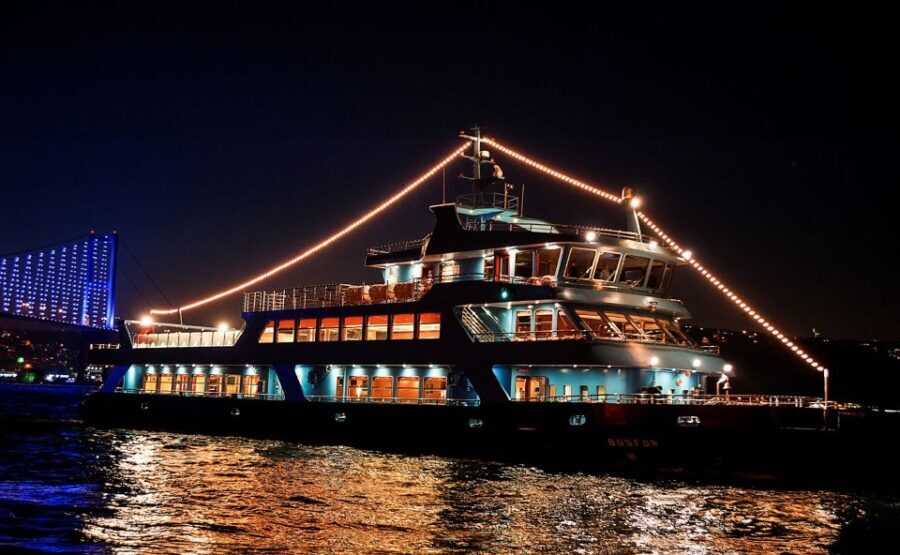 Istanbul: Bosphorus Dinner Cruise w/ Drinks & Entertainment - Key Things to Know Before You Go