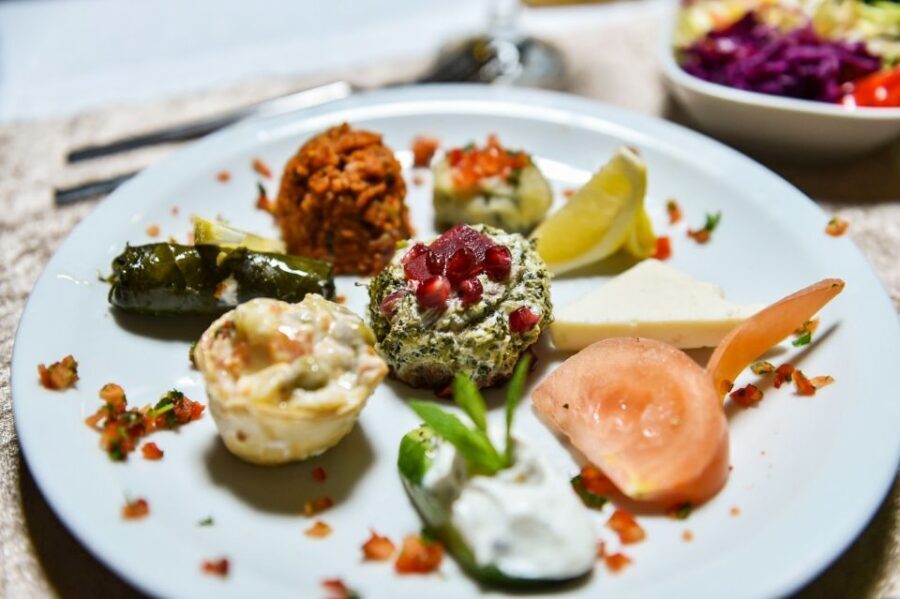 Istanbul: Bosphorus Dinner Cruise w/ Drinks & Entertainment - Pickup and Drop-Off: Getting Back Around Midnight Without Losing Your Plans