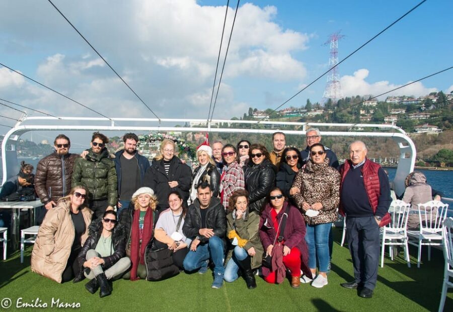 Istanbul: Bosphorus Dinner Cruise with Private Table & Show - Maiden Tower and Bridge Moments You’ll Want to Time