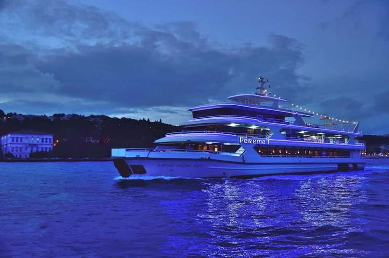 Istanbul: Bosphorus Dinner Cruise with Turkish Night Show - Why a Bosphorus Night Cruise Works So Well