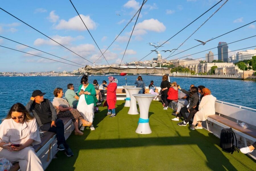 Istanbul: Bosphorus Strait Sightseeing Cruise & Audio Guide - Kabataş departure: finding Dentur Avrasya at the pier