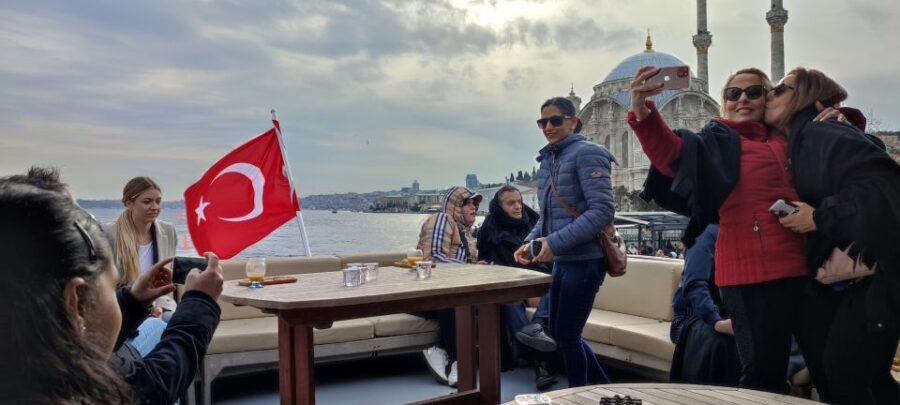 Istanbul: Bosphorus Sunset Cruise on Yacht with Live Guide - Ciragan Palace and Ortaköy Mosque: where the shoreline gets cinematic