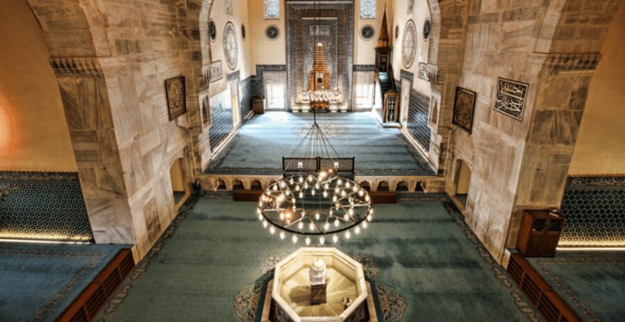 Istanbul: Bursa & Uludag Tour with Lunch & Cable Car Option - Bursa first: Turkish delight, souvenirs, and the 600-year photo moment