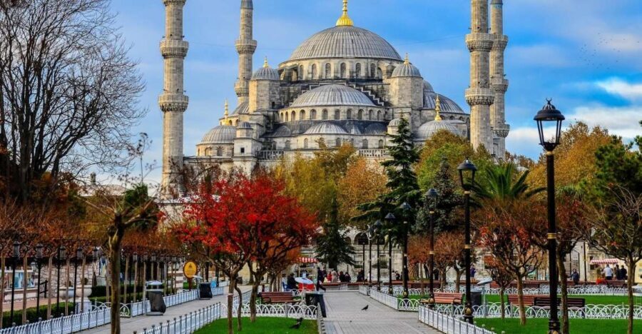 Istanbul: City Highlights Tour w/Hagia Sophia & Blue Mosque - 4 Hours in Sultanahmet: A Fast Hit of Byzantine and Ottoman Power