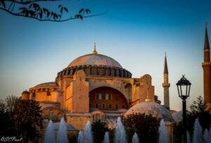 Istanbul: City Highlights Tour w/Hagia Sophia & Blue Mosque - Pickup and Getting Oriented: From Your Hotel to Sultanahmet Square