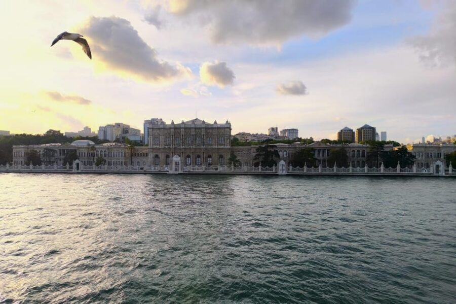 Istanbul: Dolmabahce Palace and Harem Skip-the-Line Ticket - Entering the palace fast: security, tickets, and the ID exchange