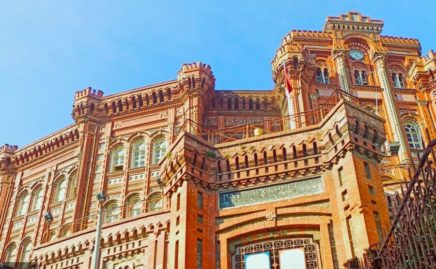 Istanbul: Fener Balat Half-day Guided Walking Tour - Panagia Paramythia and the move toward Balat’s colored houses