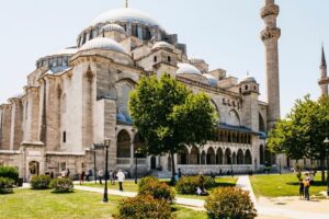 Istanbul: Hagia Sophia, Blue Mosque, Suleymaniye Mosque Tour - Hagia Sophia: From 6th-Century Cathedral to Mosque and Museum