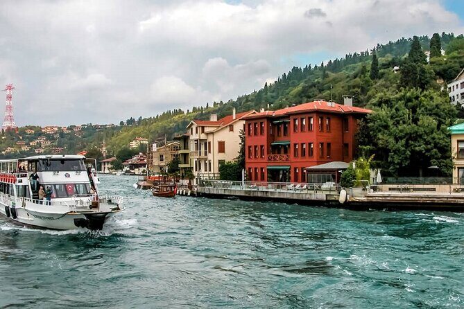 Istanbul Highlights Bosphorus Stops 1 +2 (Europe + Asia) - Misir Çarşısı (Spice Market) Stop: Smell First, Ask Questions Later