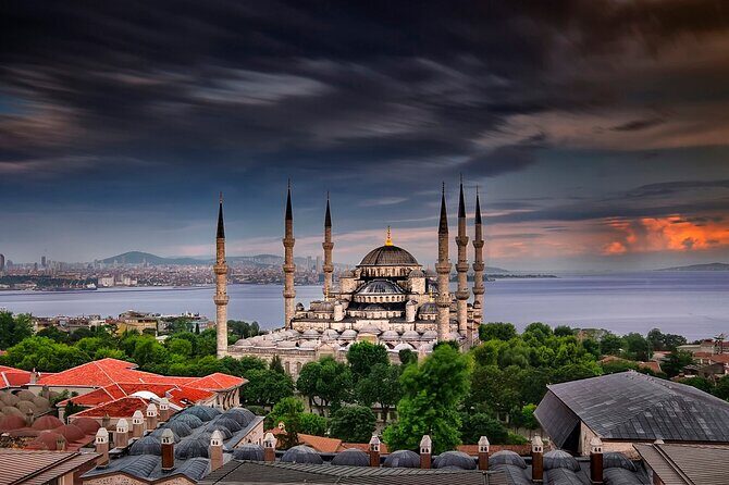 Istanbul Highlights: Guided Tour with Turkish Tea or Coffee - Hagia Sophia Grand Mosque: what you’ll notice once someone explains it