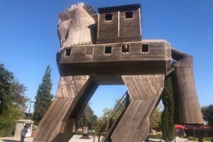Istanbul to Gallipoli, Canakkale and Troy. 2 Day Tour with Hotel - Day 1 on the Gallipoli Peninsula: from beaches to memorial ground