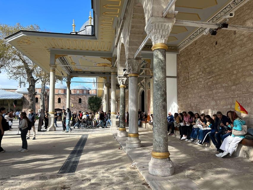 Istanbul: Topkapi Palace & Harem Museum Ticket & Audio Guide - Views and Garden Breaks: Where the Pace Resets