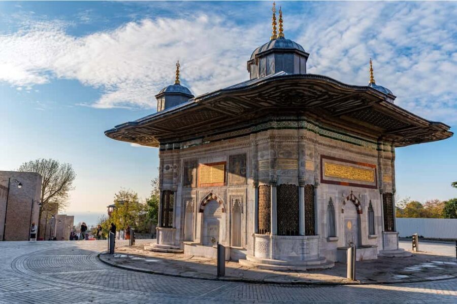 Istanbul: Topkapi Palace & Harem Museum Ticket & Audio Guide - Timed Entry Slots: How the Schedule Actually Helps