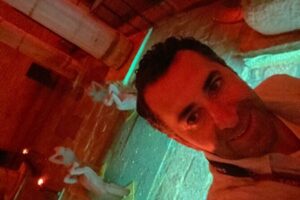 IstanbulBasilicaCistern/fastEntranceEnglish/Spanish (not tickets) - Meeting at Green Corner Cafe and handling the 900 TL entry fee
