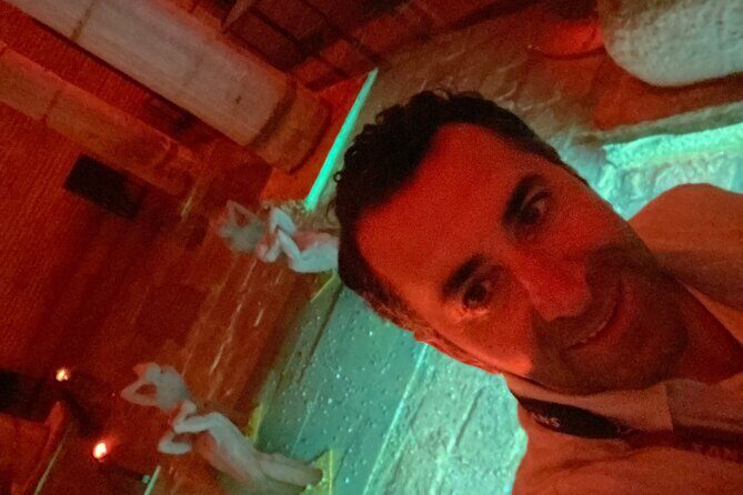IstanbulBasilicaCistern/fastEntranceEnglish/Spanish (not tickets) - Meeting at Green Corner Cafe and handling the 900 TL entry fee