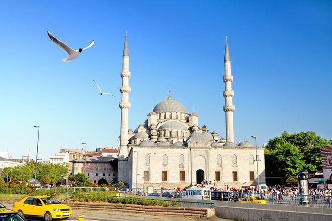 Local Food, History and Hidden Places Walking Tour in Istanbul - Key things you should know