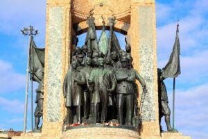 Open-Top Hop-on Hop-off Sightseeing Bus Tour in Istanbul - Open-Top Comfort vs. Real Istanbul Weather