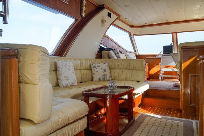 Private Yacht Cruise on Bosphorus - Rumeli Hisarı and Anadolu Hisarı: Fortresses Built to Control the Narrows