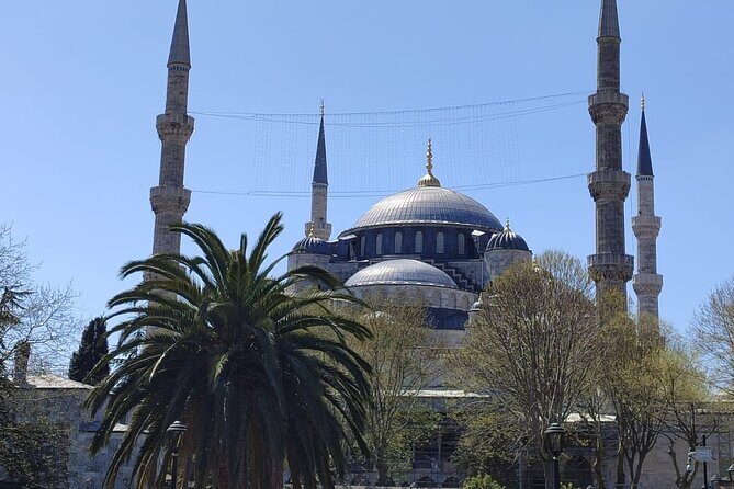 Skip Lines with Local Tour Guide Taha - Sultanahmet Hippodrome Square: where political drama met chariot racing