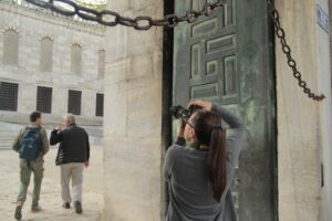 Small Group Full-Day Istanbul Old City Tour with Lunch & Tickets - Blue Mosque: prayer timing, courtyard-only Fridays, and dress code tips