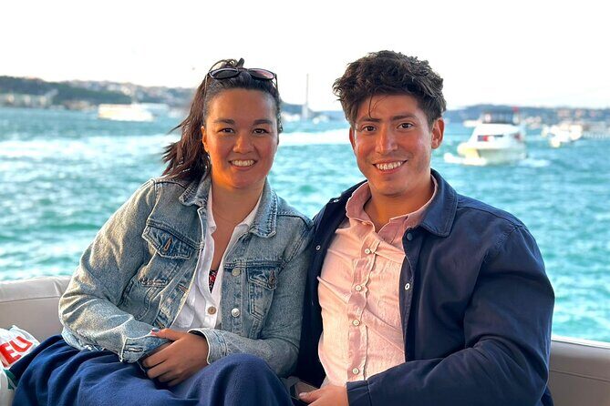 Sunset or Daytime Istanbul Guided Luxury Yacht Cruise with Snacks - Asian side highlights: Anadolu Hisarı, Beylerbeyi Palace, and the Maiden’s Tower